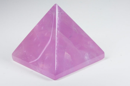 Rosenquarzpyramide 50x50x50