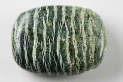 Serpentin Silberauge/ A+ mit Lochung [ca.8x30x40 mm]