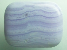 Chalcedon A+ mit Lochung [ca.8x20x30 mm]