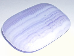 Chalcedon A+ mit Lochung [ca.8x20x30 mm]