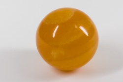 Orangecalcit