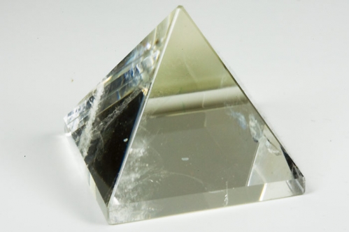 Schungitpyramide poliert 70x70x70 mm