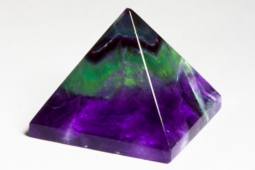 RegenbogenFluorit Pyramide 30x30x30 mm