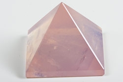 Rosenquarzpyramide 30x30x30 mm