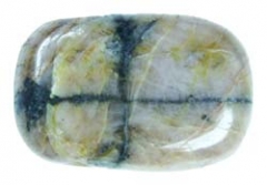 Chiastolith A+ mit Lochung [ca.8x20x30 mm]