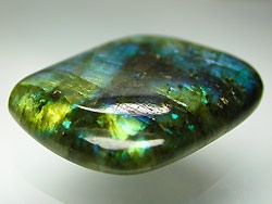 Labradorit A+ ohne Lochung [ca.8x30x40 mm]